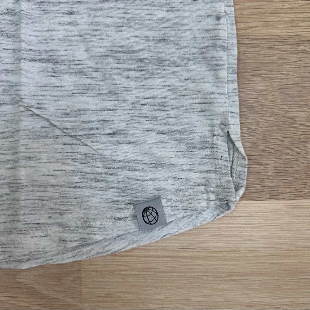 FREE PLANET - MENS - SLEEVELESS TANK TOP - SIZE LARGE - Picture 6 of 6
